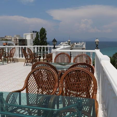 Grand Nett Hotel Kuşadası Buitenkant foto